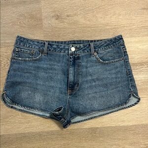 Florence by Mills medium wash denim shorts
